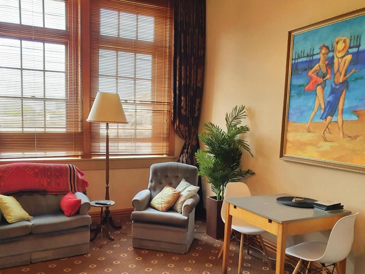 La Riviera Guesthouse Riverton ภายนอก รูปภาพ
